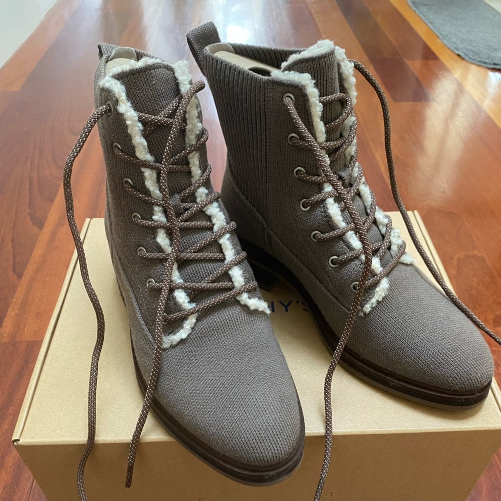Rothy’s Cozy Laced Lug Boot Sparrow Brown 6